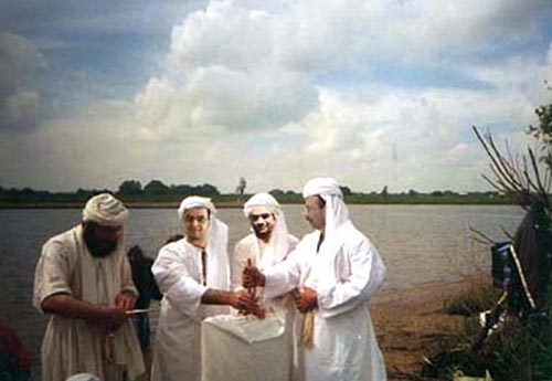 Download Mandaeans (500Wx345H)