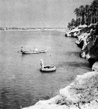 Download Ghuffa & Boat (314Wx350H)